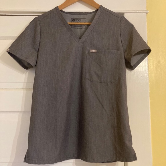 Figs Women’s Catarina One Pocket Scrub Top Graphite Gray size Small Core Color - Picture 7 of 11